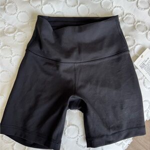 NWT Lululemon Wunder Train 6” Bike Shorts - Black